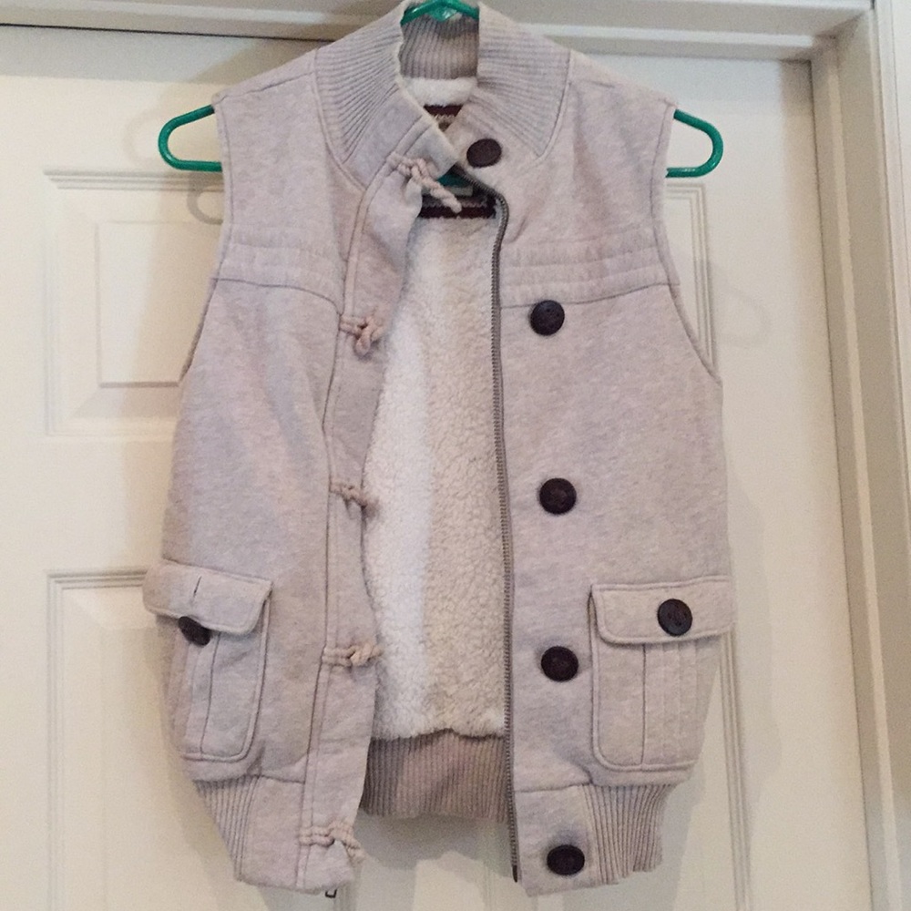 Beige vest